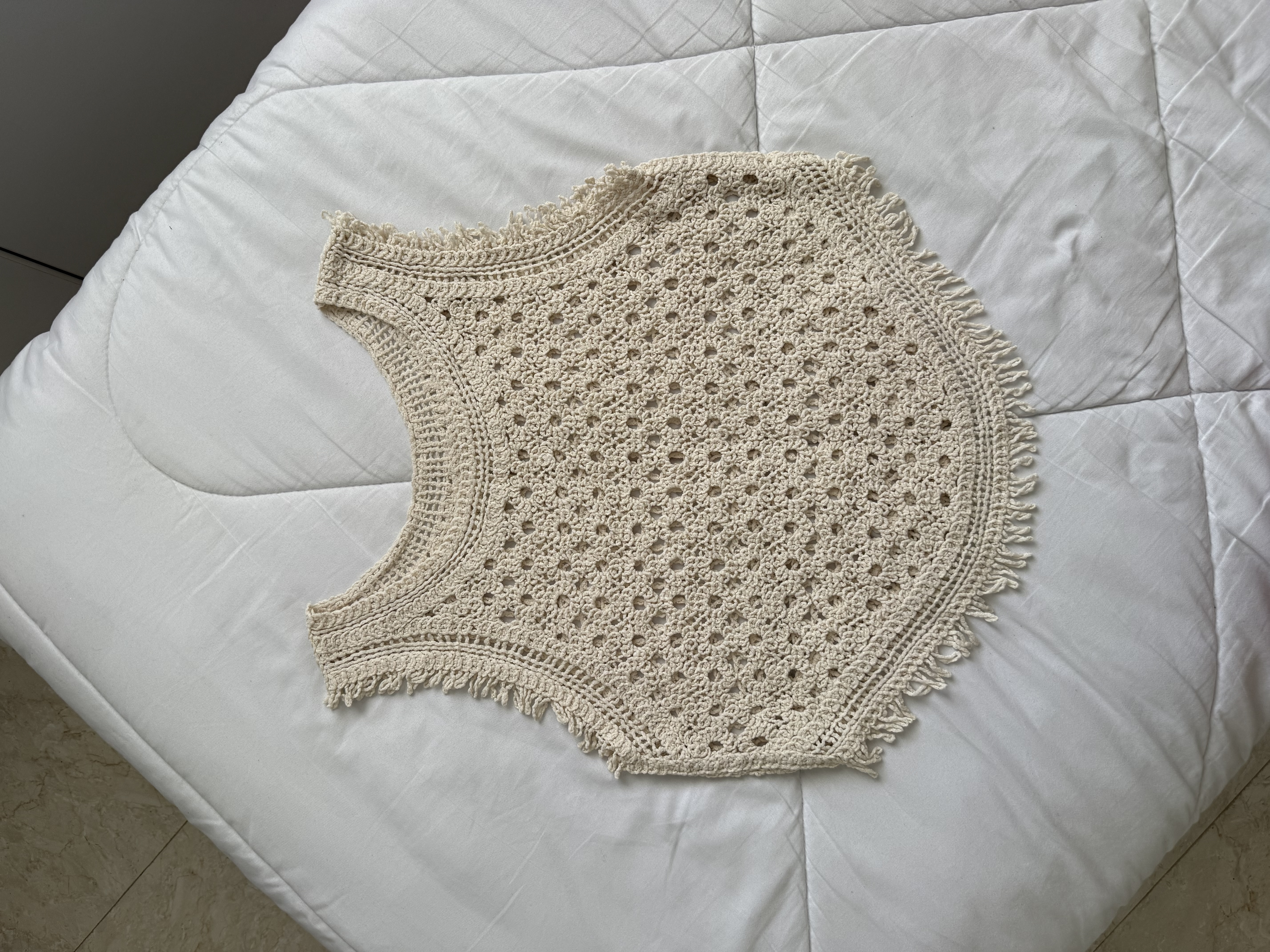 تاپ لبه ریش قلاب بافی