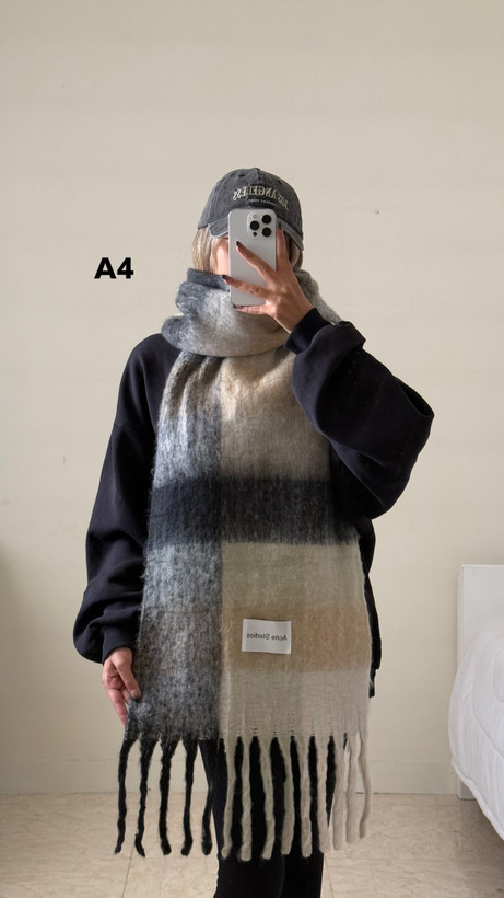 بیگ اسکارف برند Acne studios